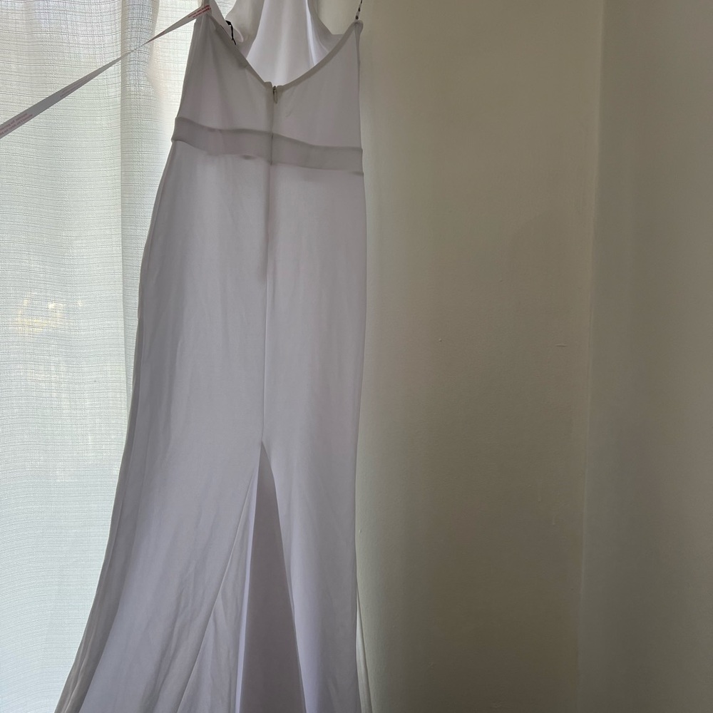 Missguided Elegant halter neck fishtail maxi dress white